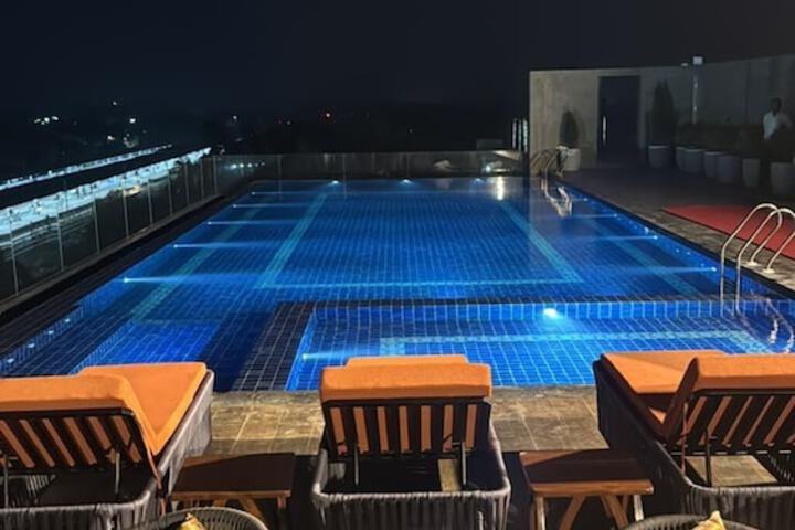 Pool 55 of 90