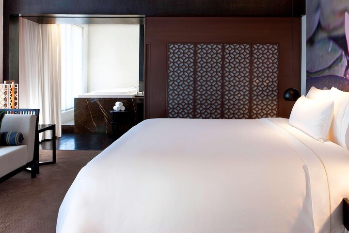 Room 28 of 117