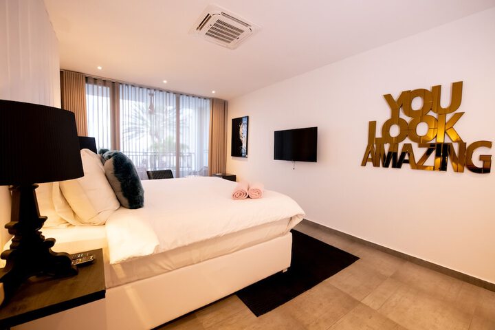 Room 45 of 128