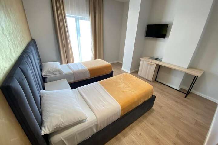 Room 44 of 73
