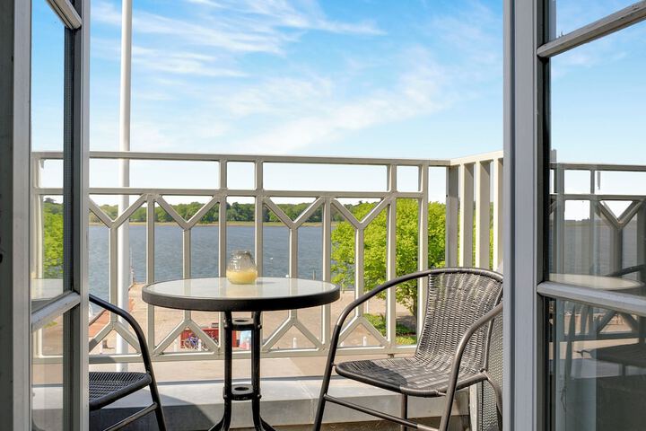 Terrace/Patio 9 of 35