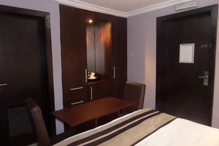 Room 14 of 14