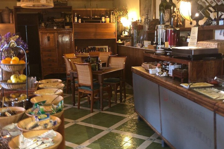 Breakfast/Coffee Service 10 of 13