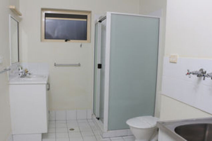 Room 6 of 72