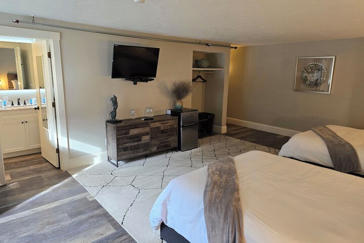 Room 90 of 140