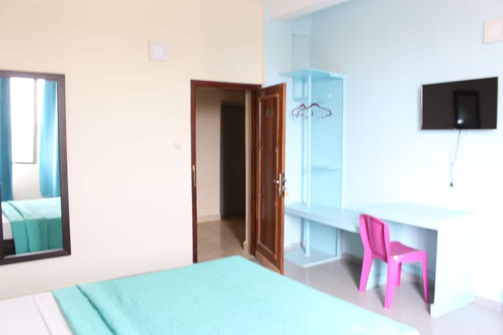 Room 15 of 52