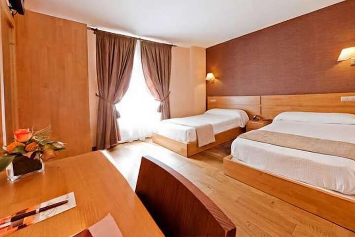 Room 4 of 47