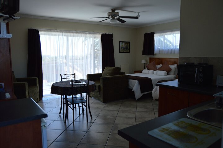Room 10 of 44