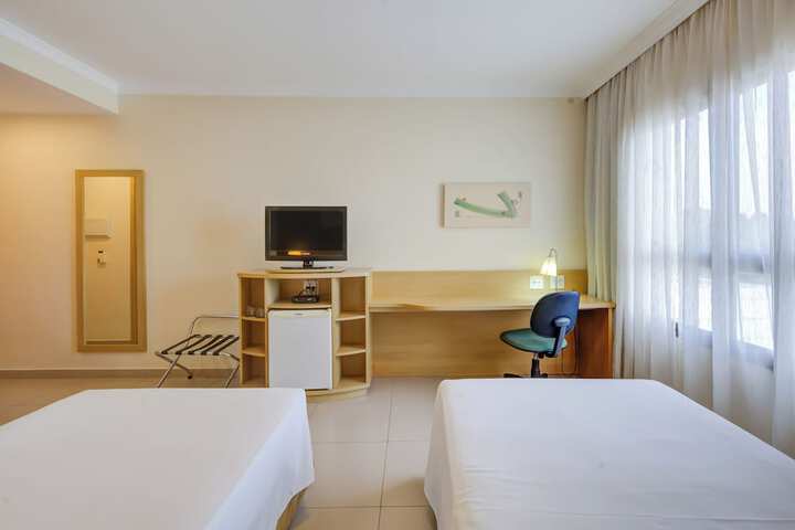 Room 29 of 69