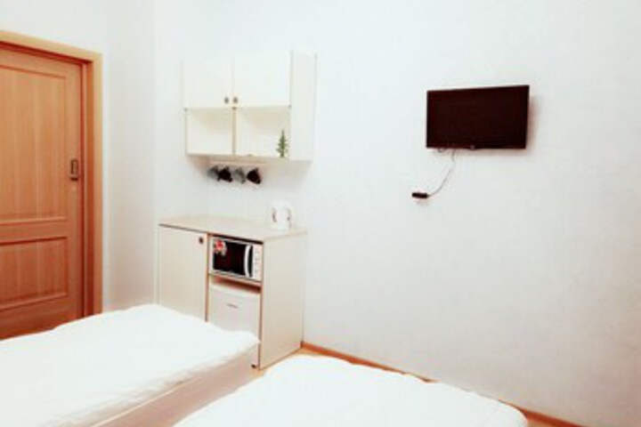 Room 12 of 51