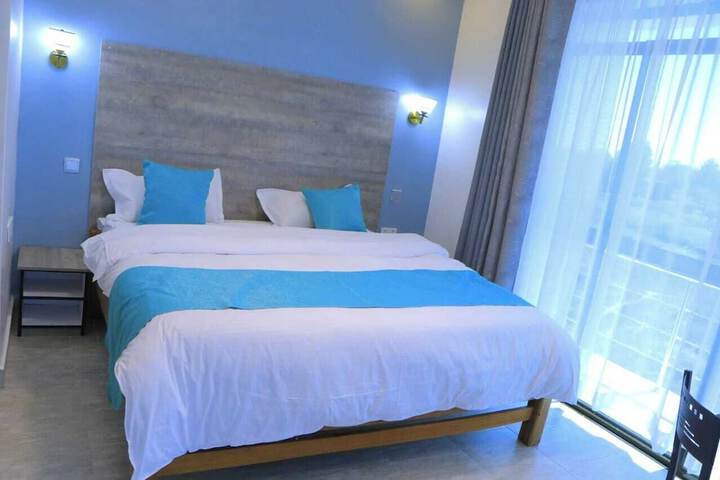 Room 10 of 27