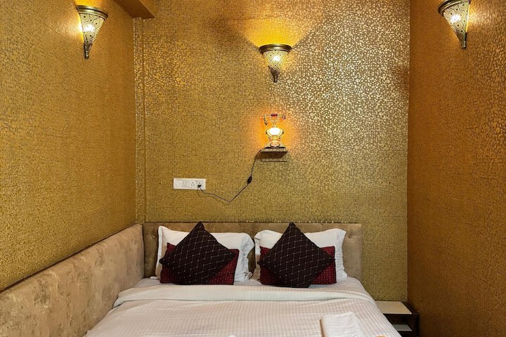Room 27 of 63