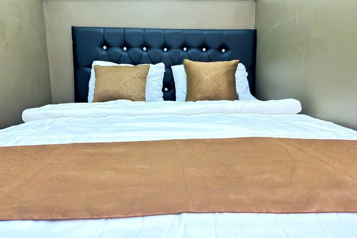 Room 3 of 30
