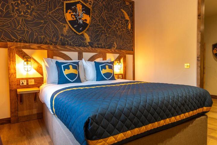 Room 10 of 41