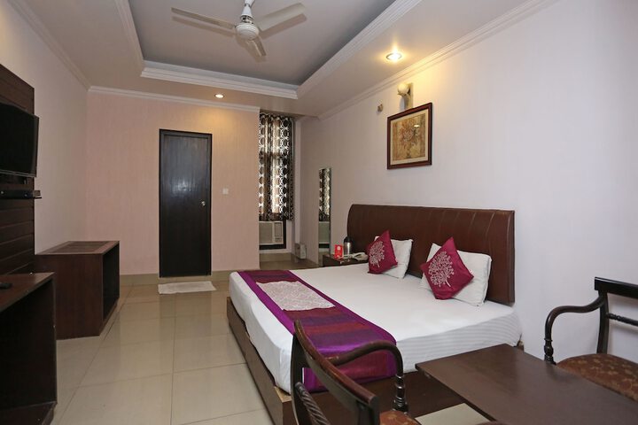 Room 15 of 23