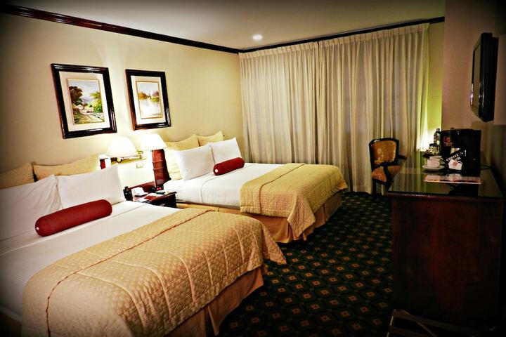 Room 3 of 44