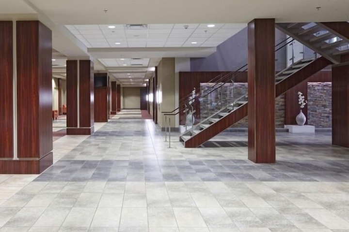 Entrance & Lobby