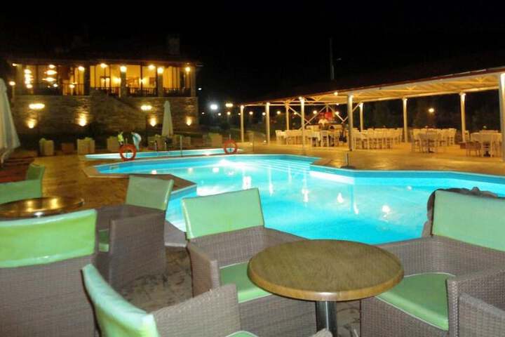 Pool 73 of 82