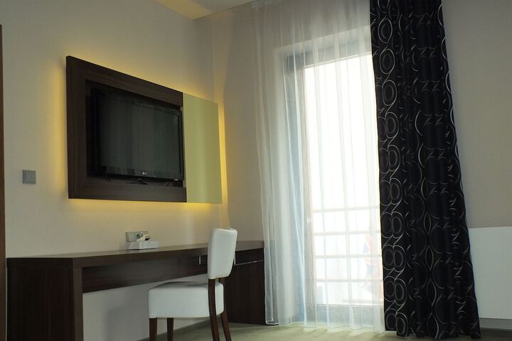 Room 29 of 34