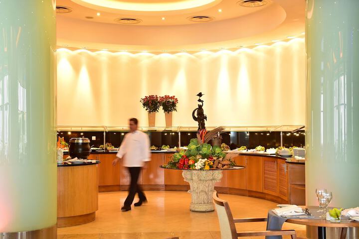 Dining 328 of 411