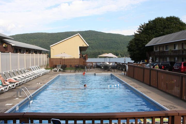 Pool 40 of 61