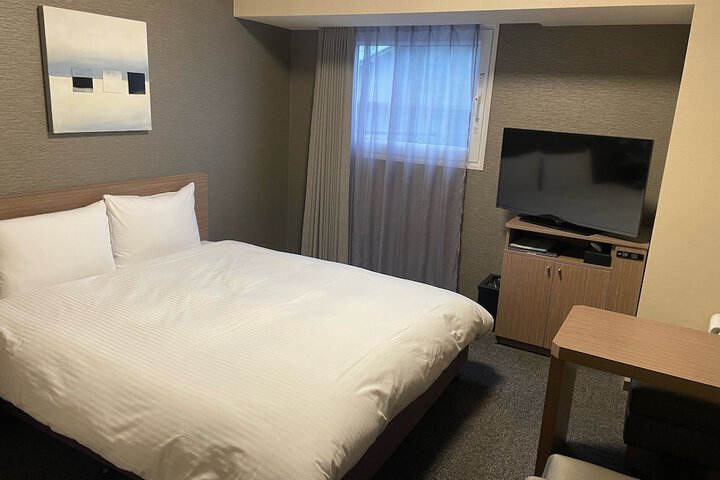 Room 3 of 13