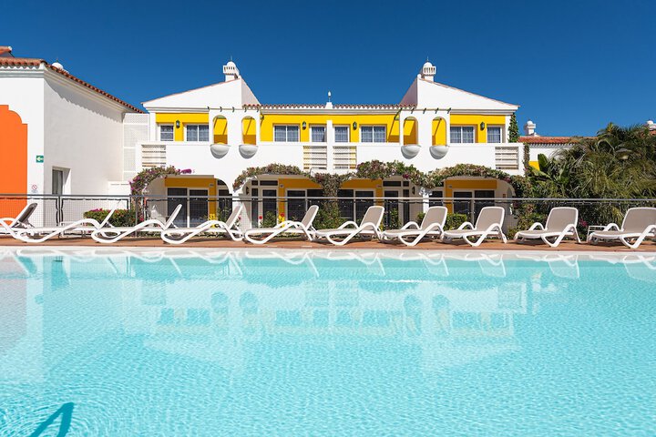 Pools & Facilities