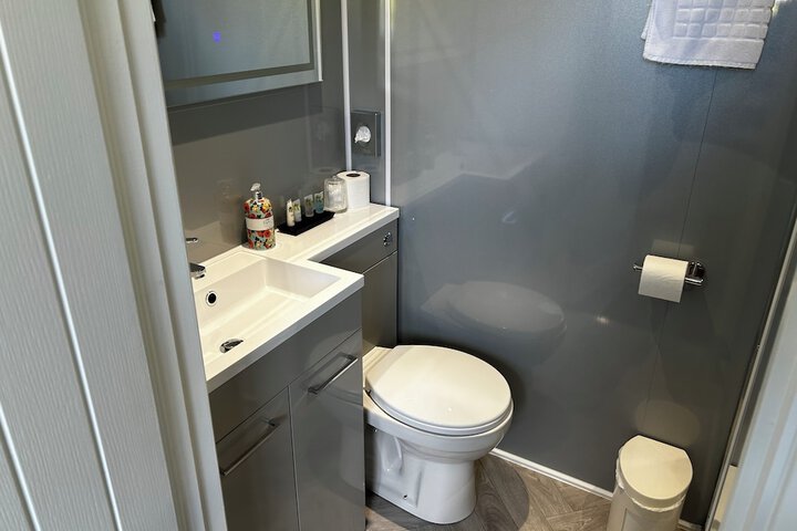 Room 63 of 68