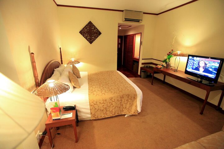 Room 4 of 116