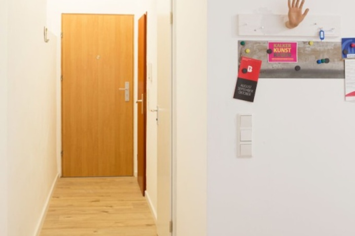 Room 8 of 14
