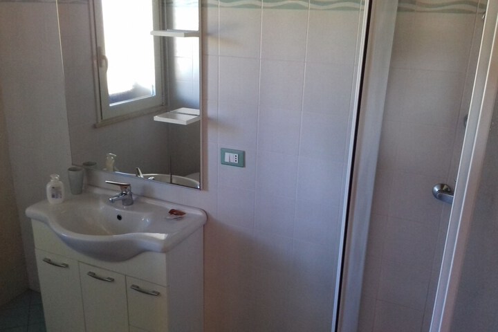 Room 16 of 41