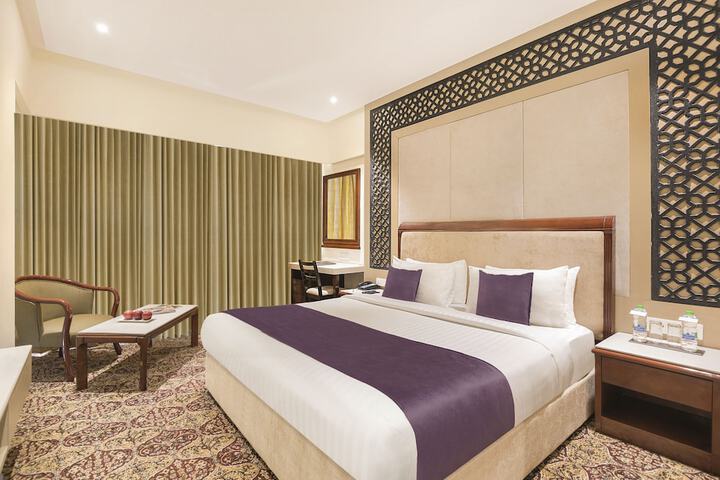 Room 8 of 31