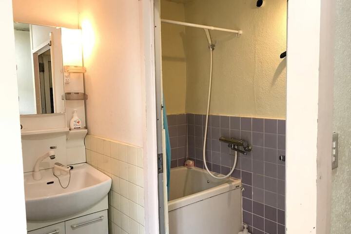 Room 30 of 52