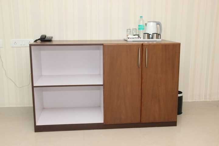 Room 6 of 16