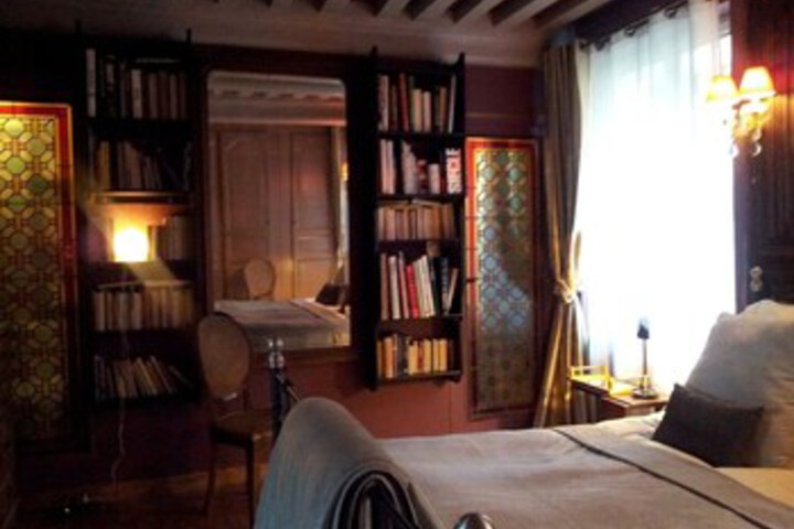 Room 16 of 44