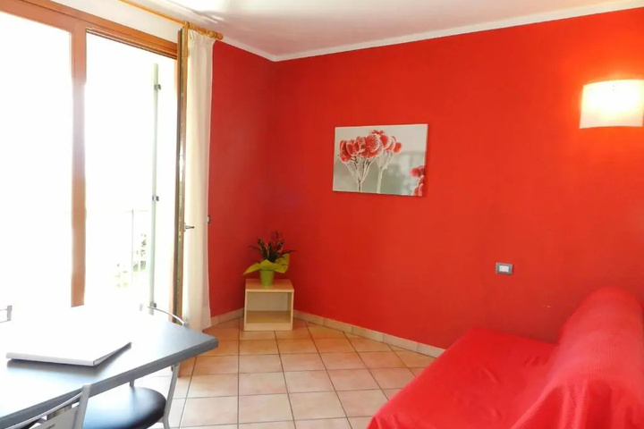 Room 2 of 15
