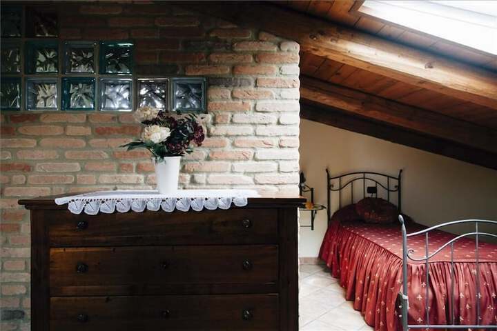 Room 8 of 55