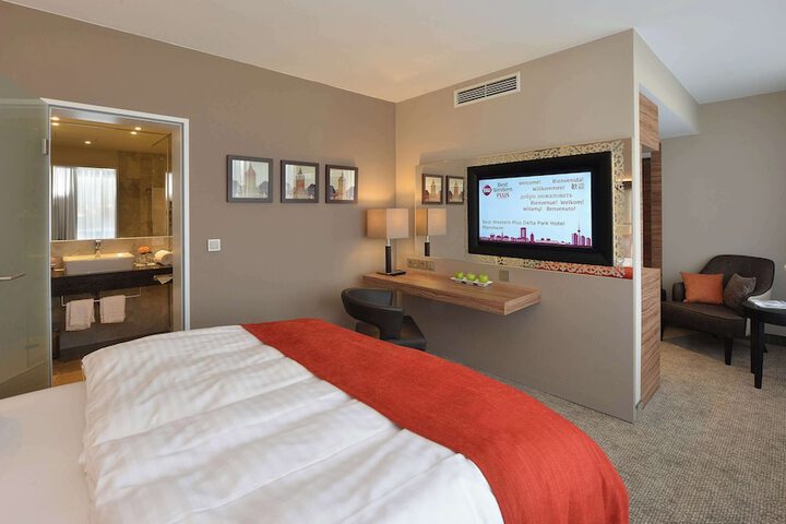 Room 36 of 114