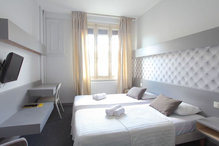 Room 4 of 31