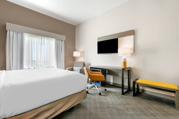 Room 16 of 34