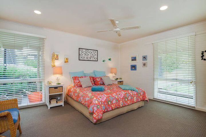 Room 4 of 17