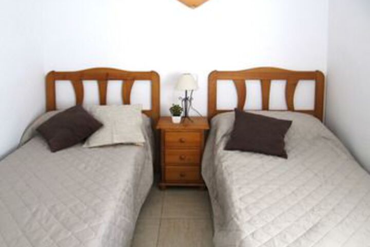 Room 8 of 35