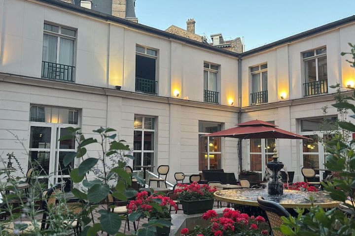 Hotel Exterior 58 of 66