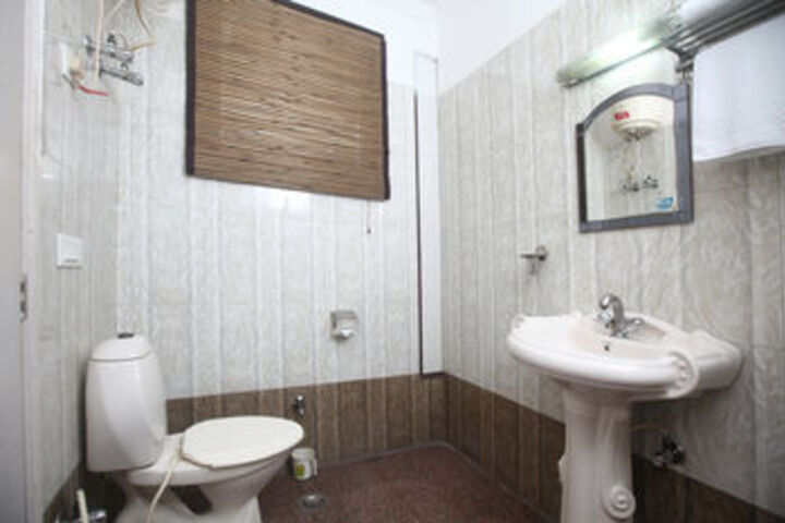 Room 5 of 24