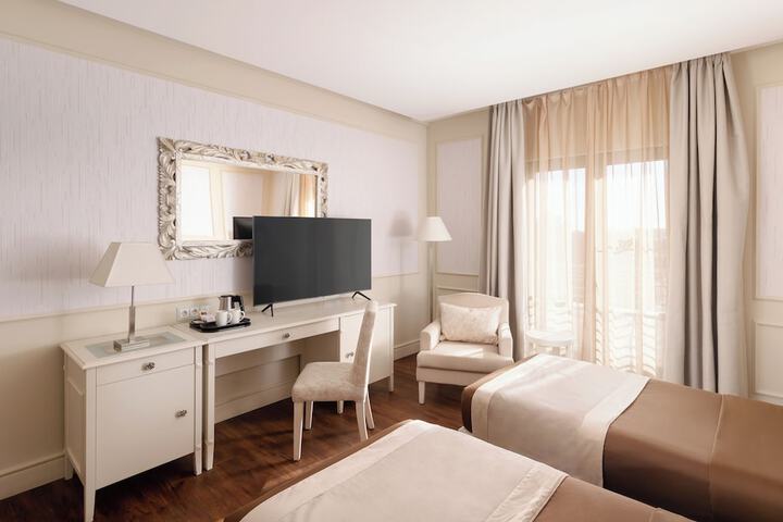 Room 28 of 140