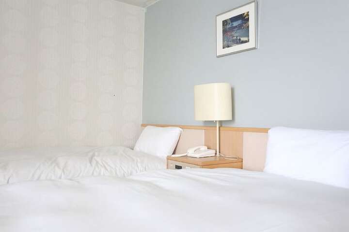 Room 16 of 52