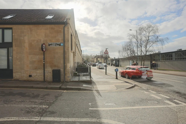 Chic & Newly Refurbished Townhouse in Bath