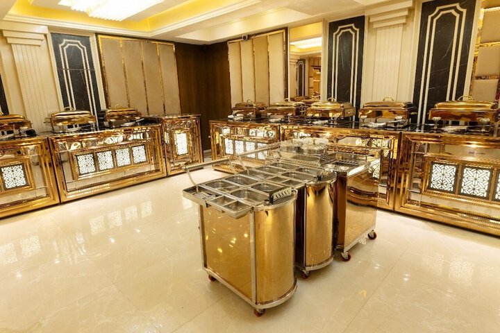 Ballroom/Hall 90 of 100