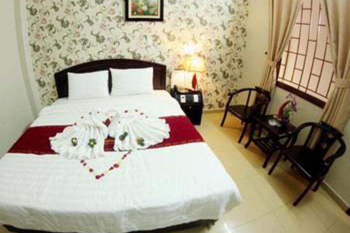 Room 8 of 15
