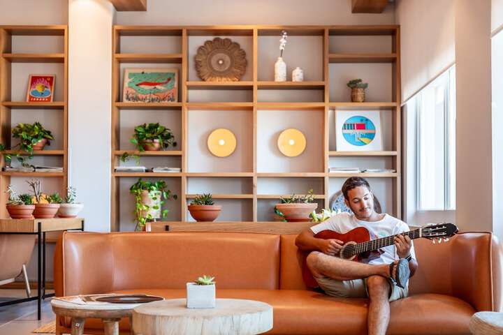 Guest Lobby